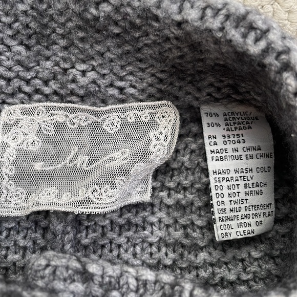 In 2 Anthropologie acrylic and alpaca bell sleeve knit sweater - Picture 7 of 12